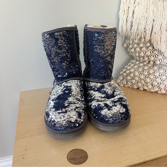 UGG Blue Sequin Fur Boots size 7 - Picture 3 of 8